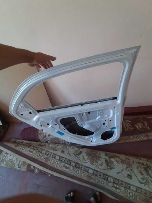 Eshik cobalt oq yangi