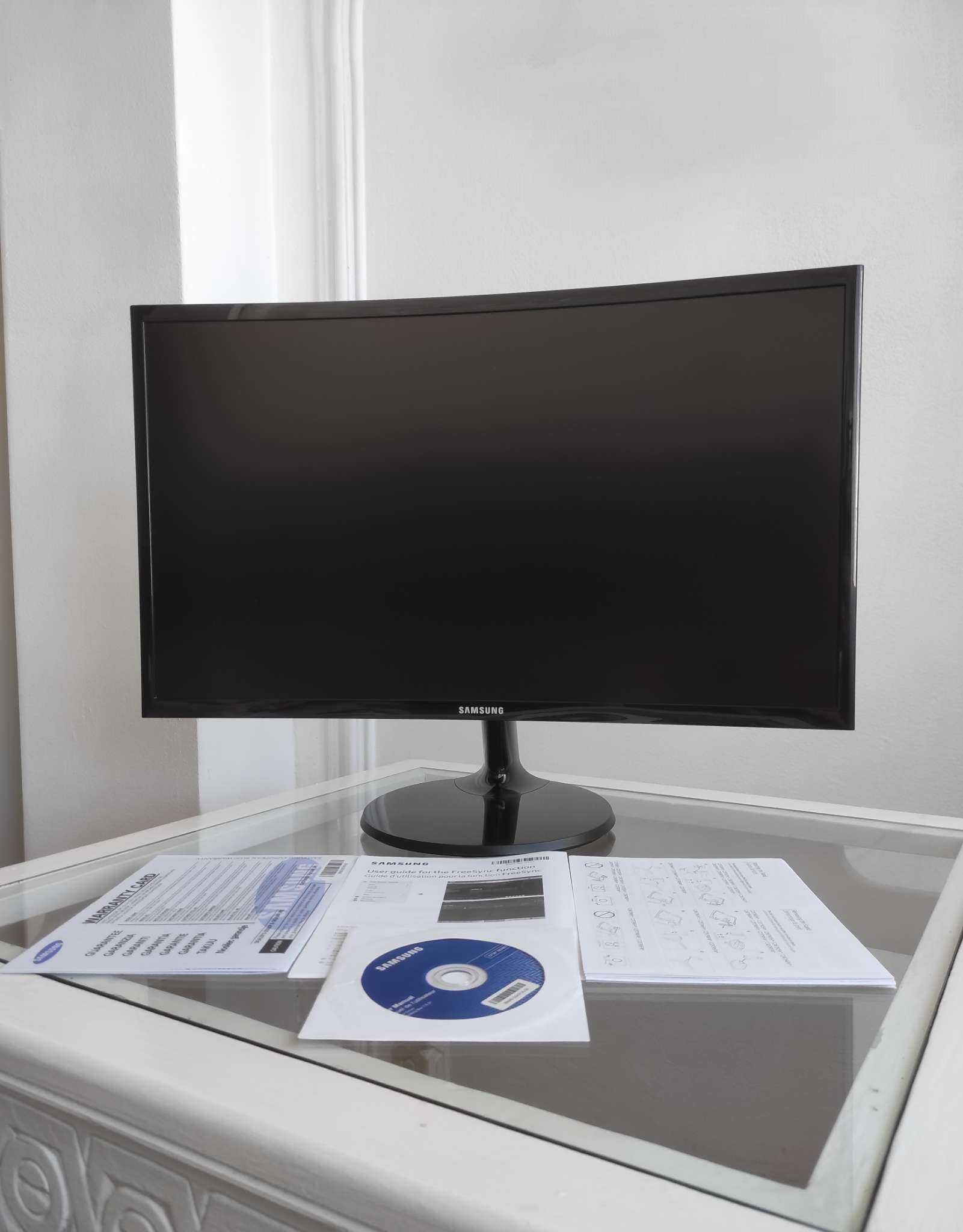 Монитор-SAMSUNG 24" C24F390FHU,LED