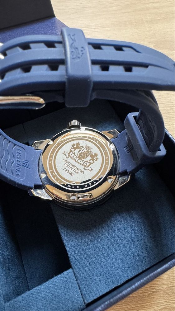 Часовник FESTINA