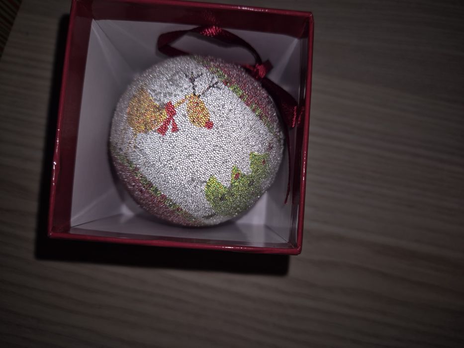 Glob Crăciun în cutie multicolour Avon