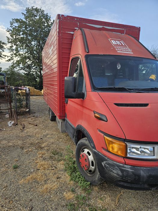 Vând iveco daily