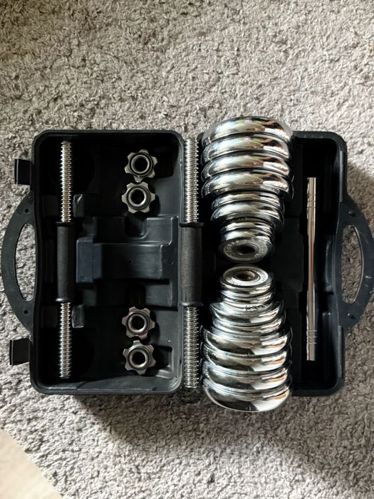 Set de greutate GymBeam 30kg negocibiabila