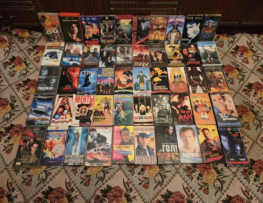 Видеокассеты по 200 тенге