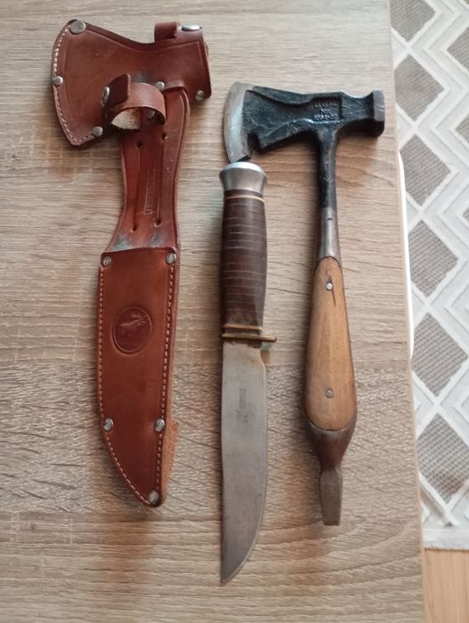 Cuțit de vânătoare Solingen+ topor mic HJ