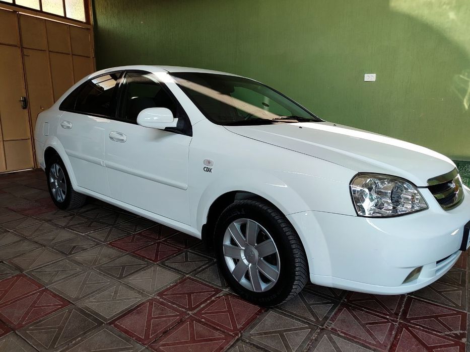 Lacetti sotiladi 2009