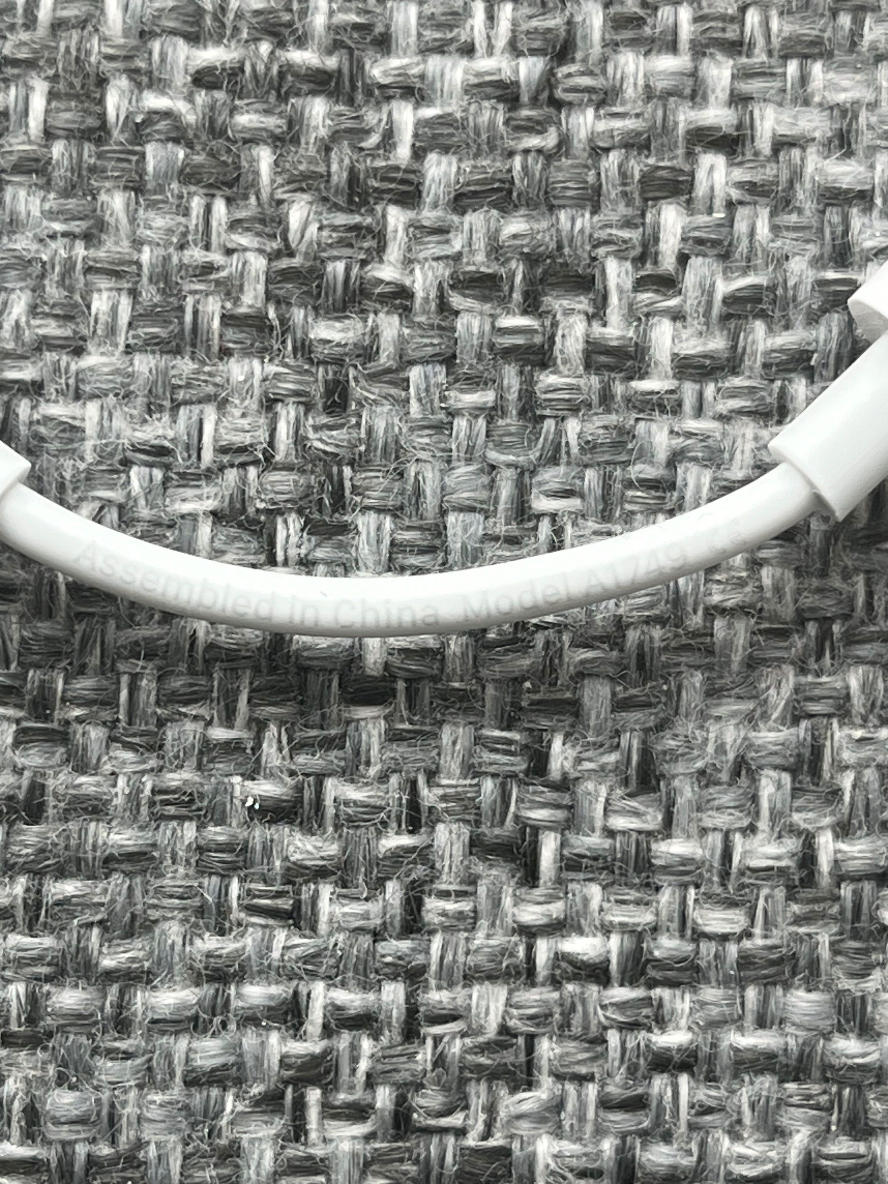 Apple преходен кабел към 3.5мм