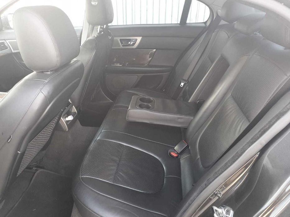Jaguar XF 3.0 Diesel Cu Emblema Pe Capota!