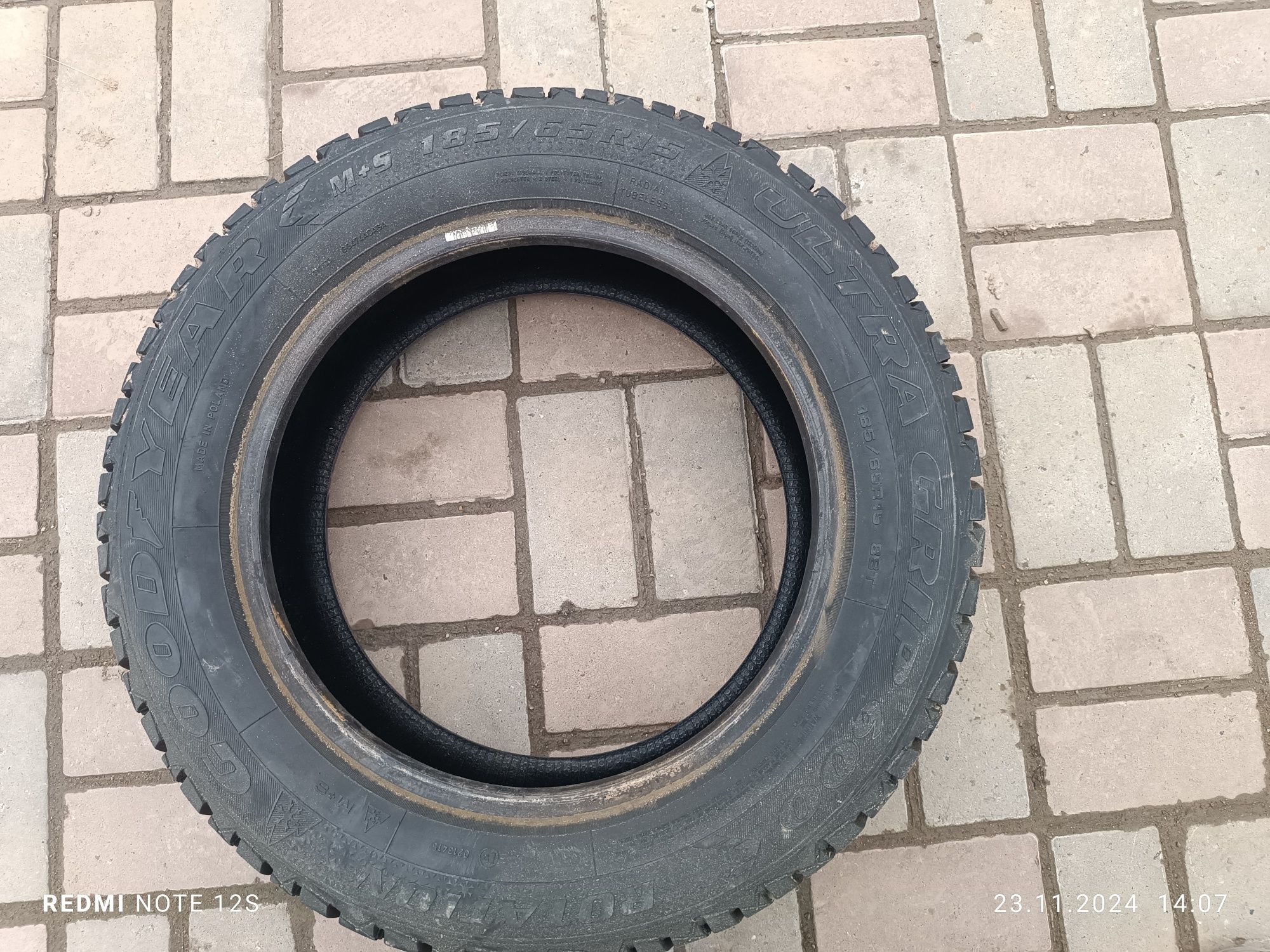 Продам GOOD YEAR шипованную резину