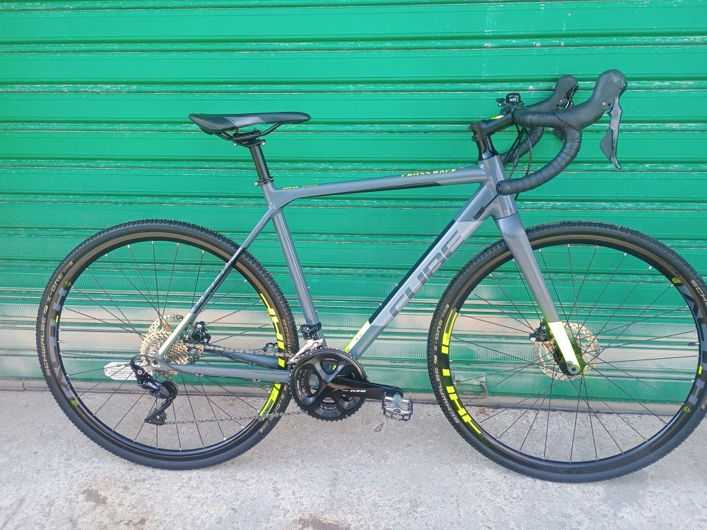 Cube Cross Race 28 цола Главел
