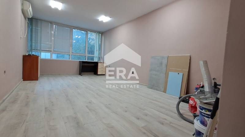 Дава се под наем Двустаен апартамент в Варна, Център - 57 кв.м за 435 € - Снимка #1