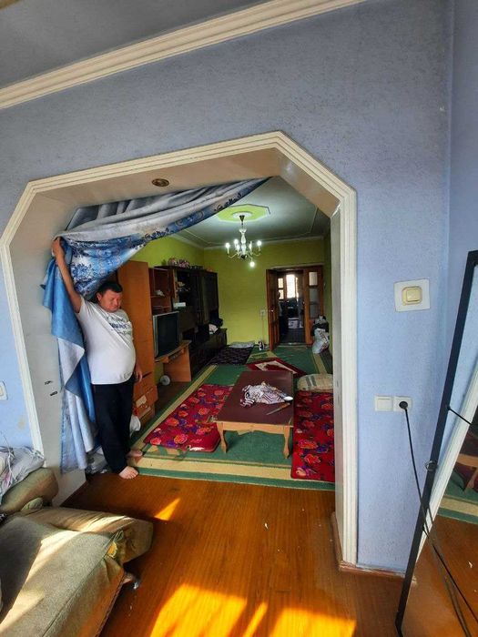 СРОЧНО!Продается 2 хона, 60м2 квартира в центре города.Тахтапул