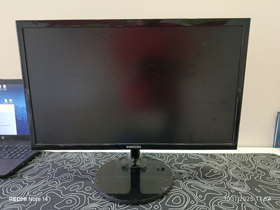 Продаю монитор Samsung 
Вот что с неё