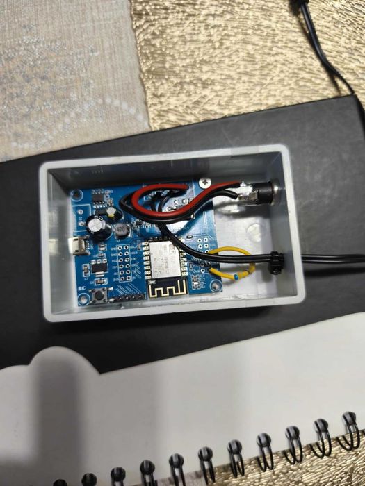 Продавам Рутер монитор Wi-Fix