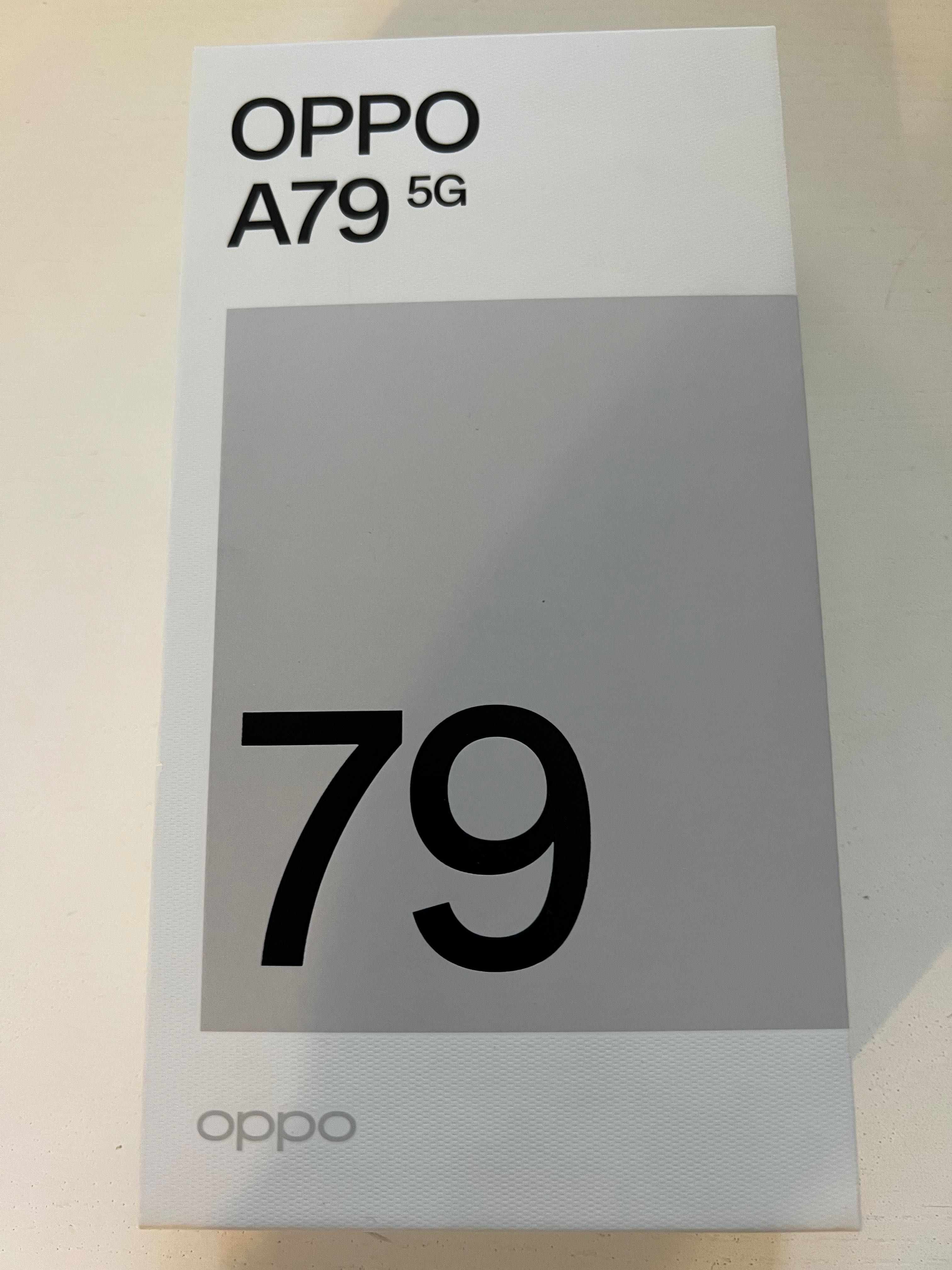 OPPO A79 5G телефон