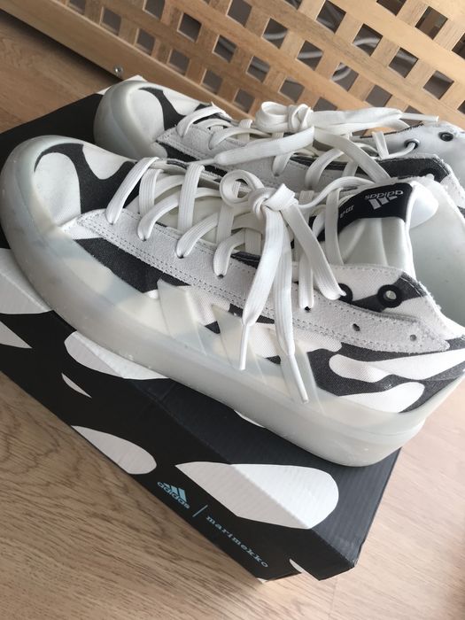 Adidas Originals Znsored Sports 41 1/3 Yeezy Boost Hi Nike Puma Gucci