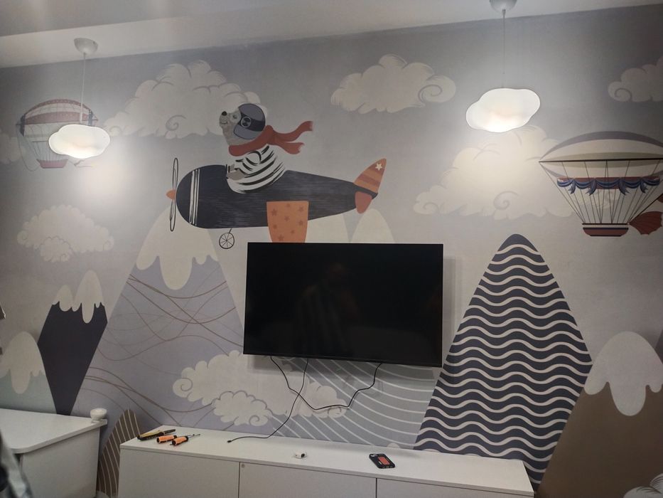 Поклейка обоев и фотообои.