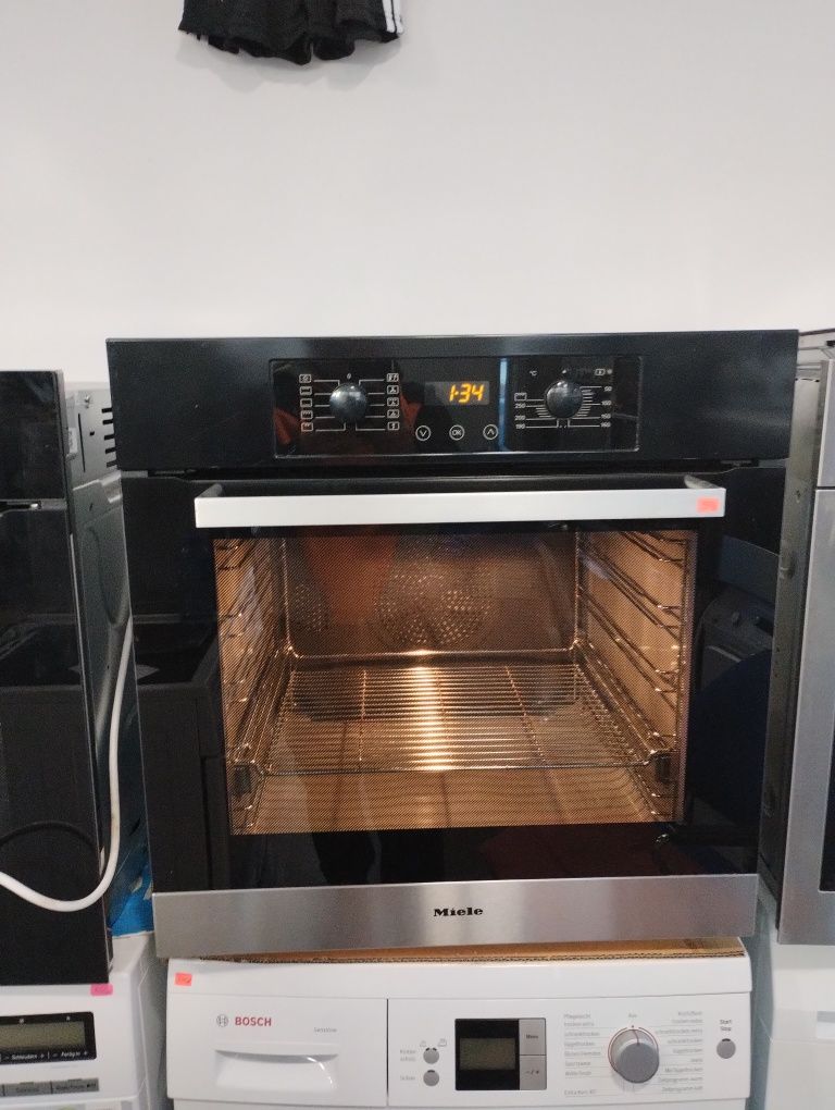 Фурна  MIELE black edition