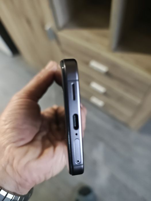 Телефон Samsung s24