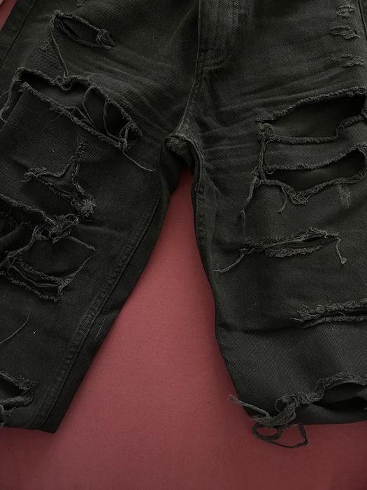 Различни модели дънки bershka 34-36 размер