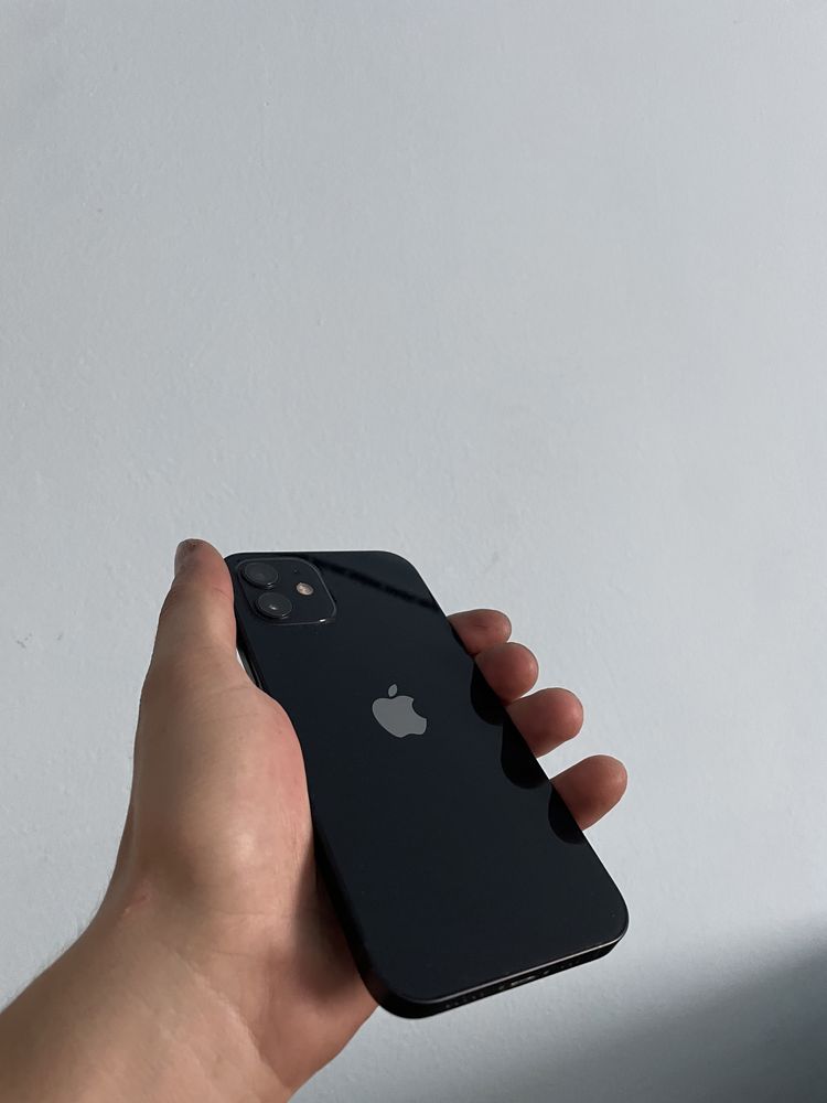 iPhone 12 64gb negru