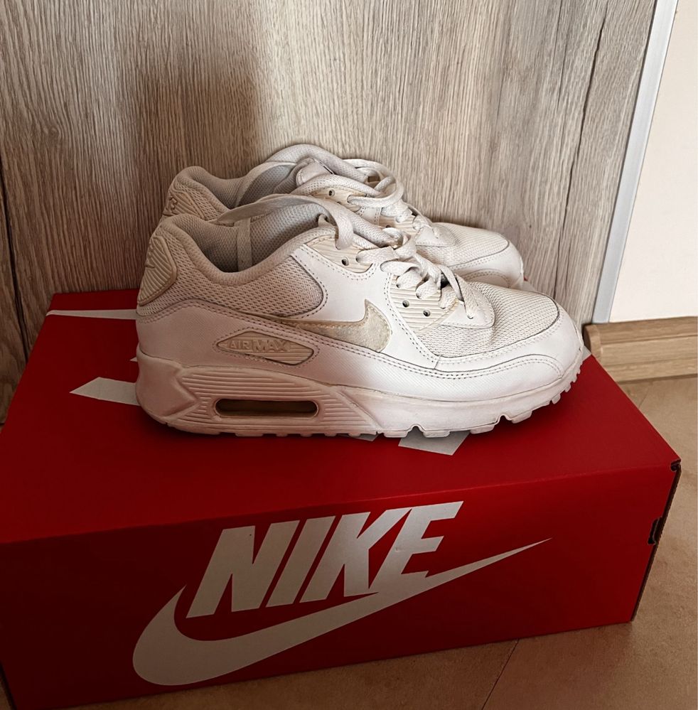 Nike Air Max 90 & Nike Air Max Command Flex