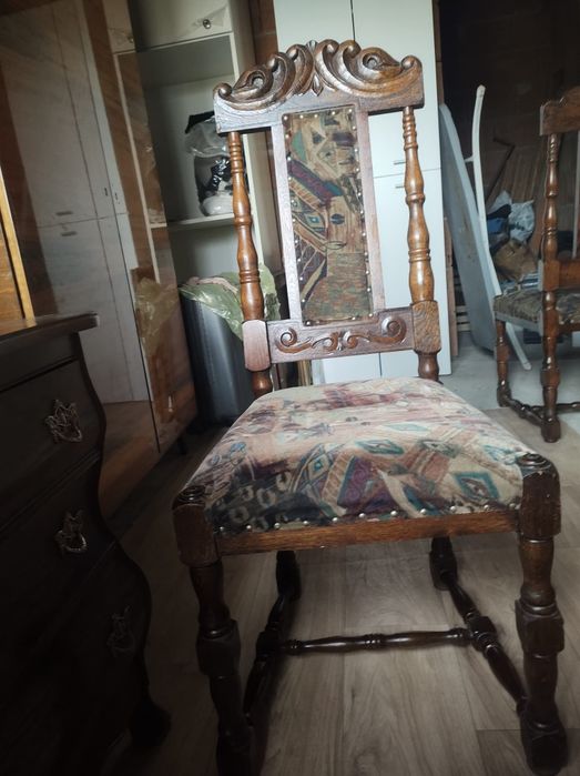 Scaune vintage lemn model sculptate tapitate