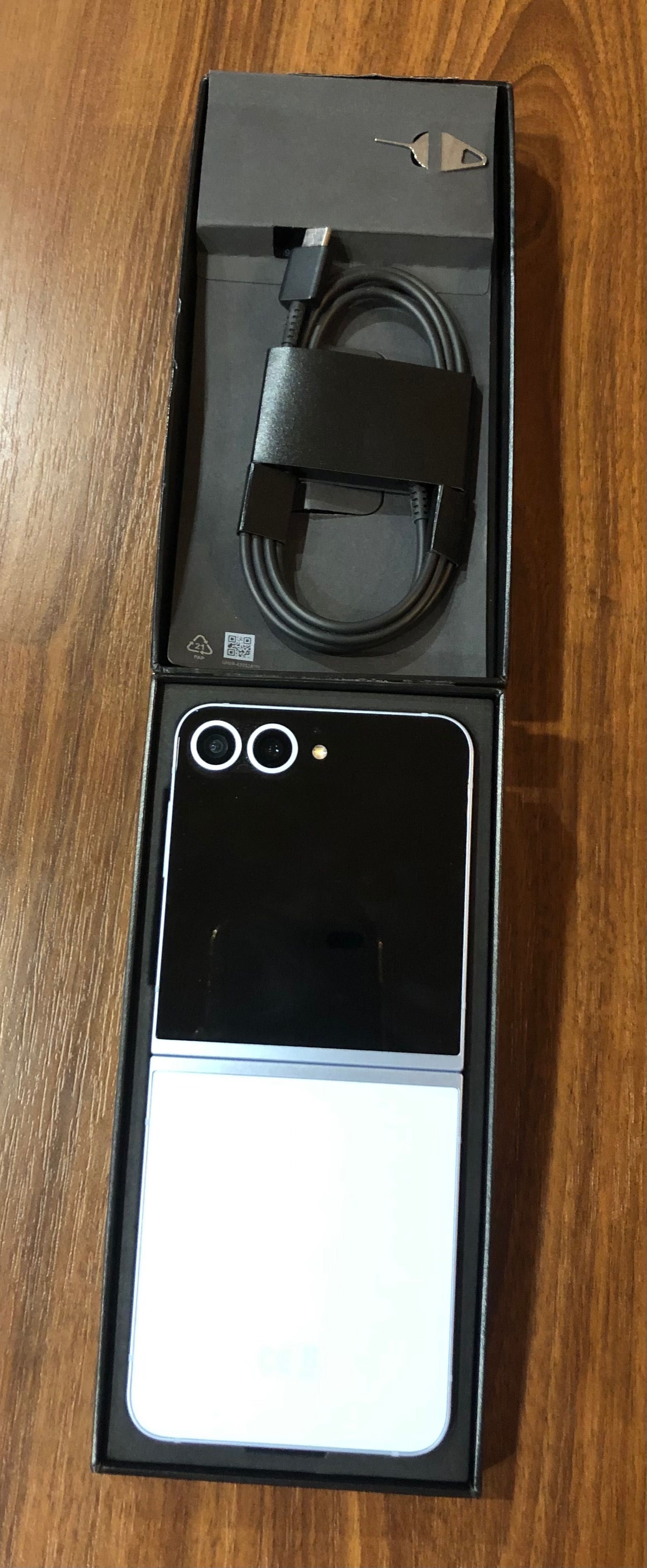 Samsung galaxy Z Flip 6 256 GB