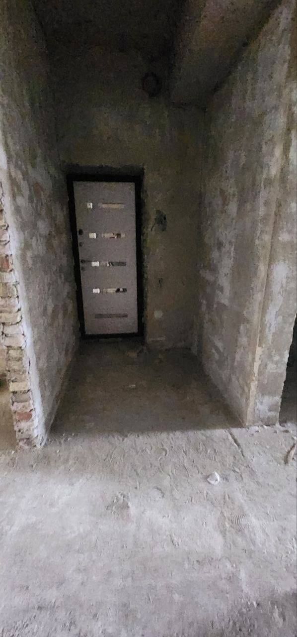5-mikda 3 xonali uy sotiladi