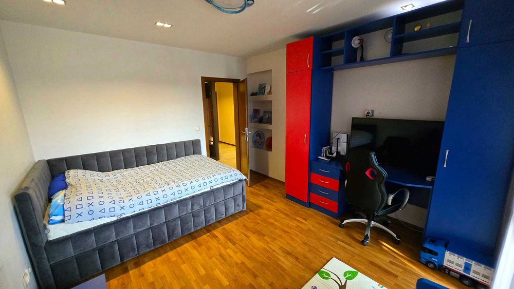 Просторен 3-стаен, 131м2 + подземно паркомясто| ОТ СОБСТВЕНИК