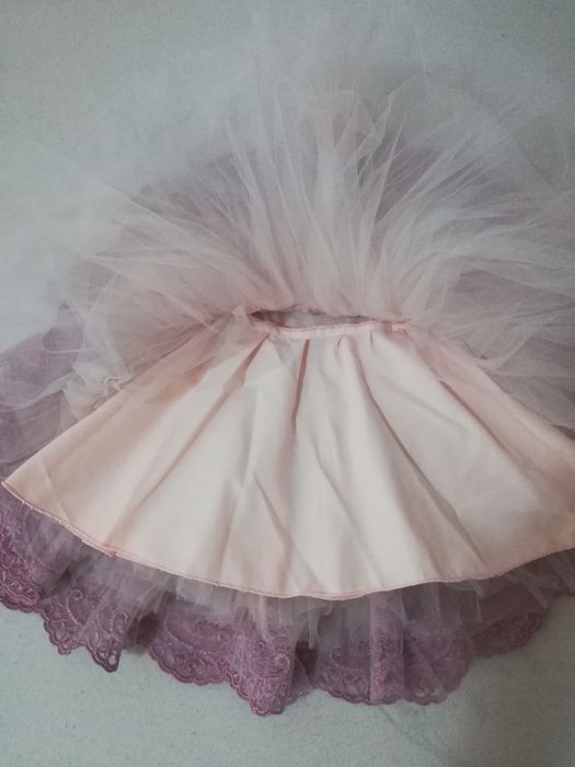 Rochiță + chiloței + bentiță + papucei  botez