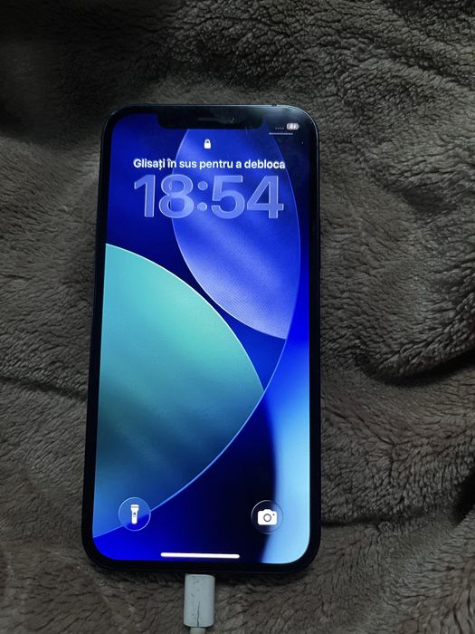 Vand iphone 12 la liber
