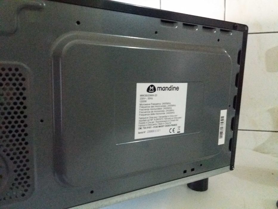 cuptor cu microunde incorporabil nou
