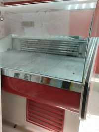 Витринный холодильник и оборудование для магазина