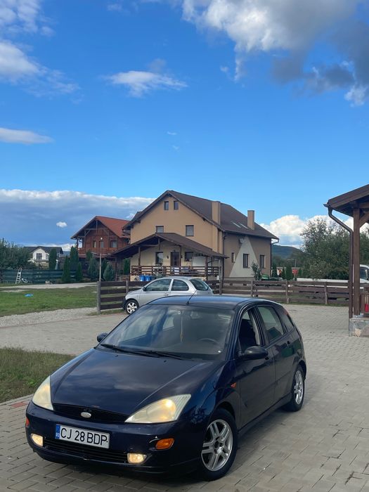 Vând Ford focus 1.6 i