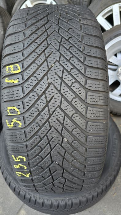 2 anvelope iarnă Pirelli 235/50/18 dot 2023