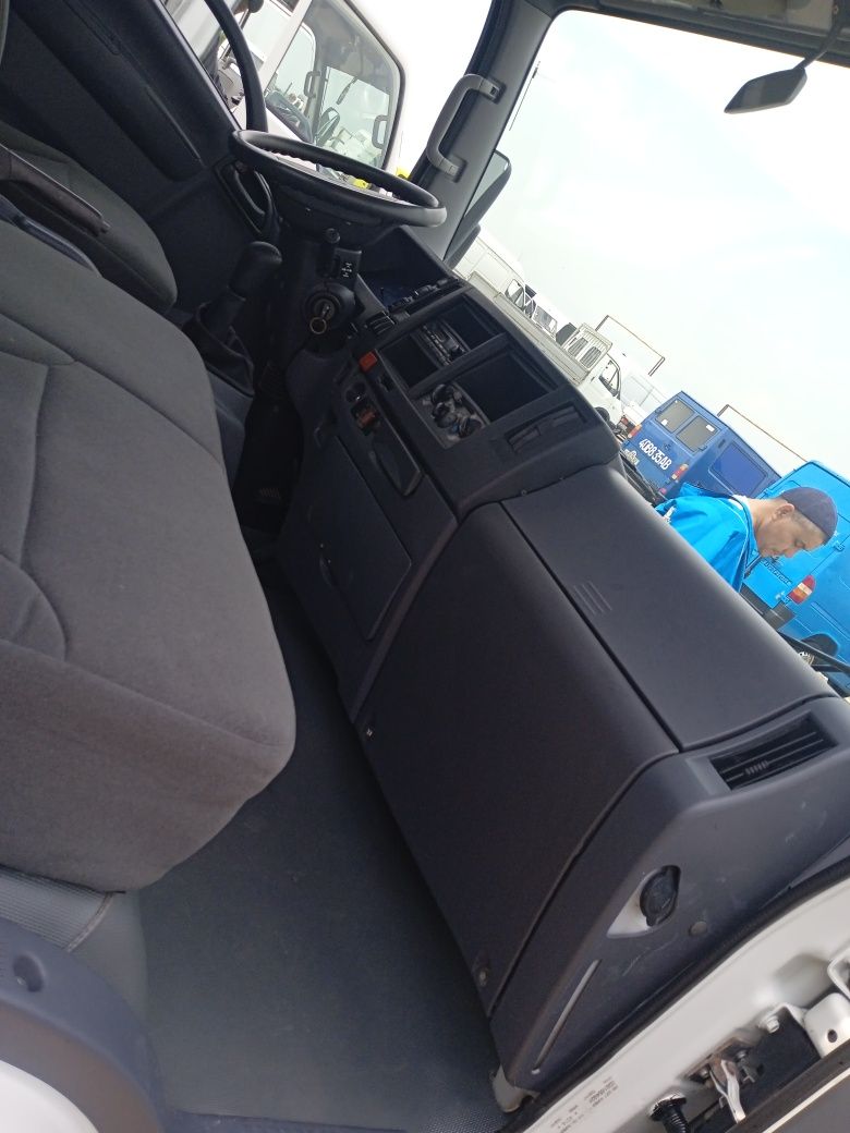 Aftobus isuzuz holati zoʻr