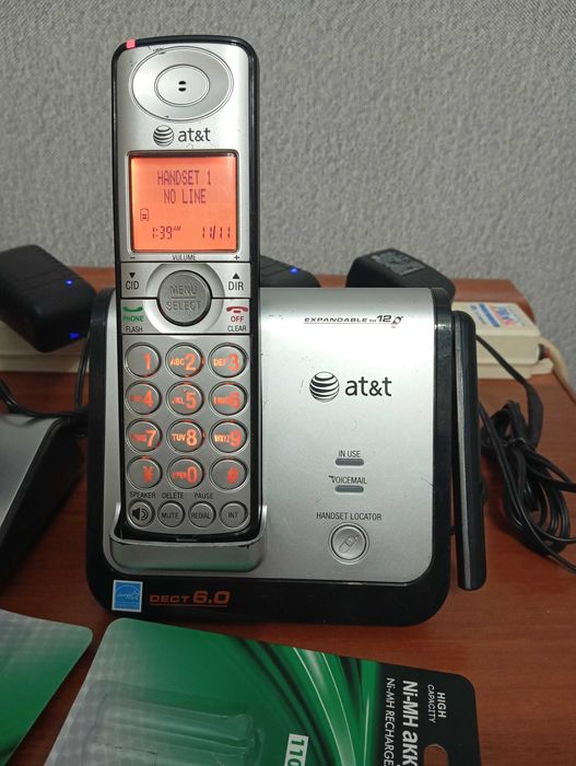 Продам радиотелефон три трубки на один телефонный номер.