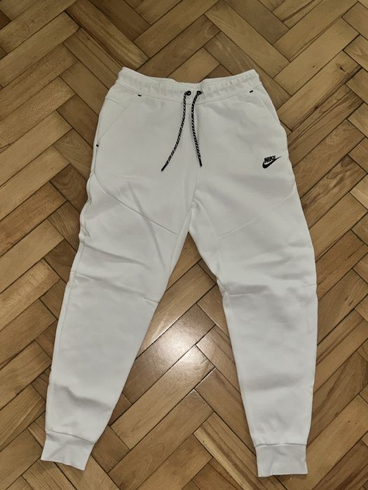pantaloni de tech albi