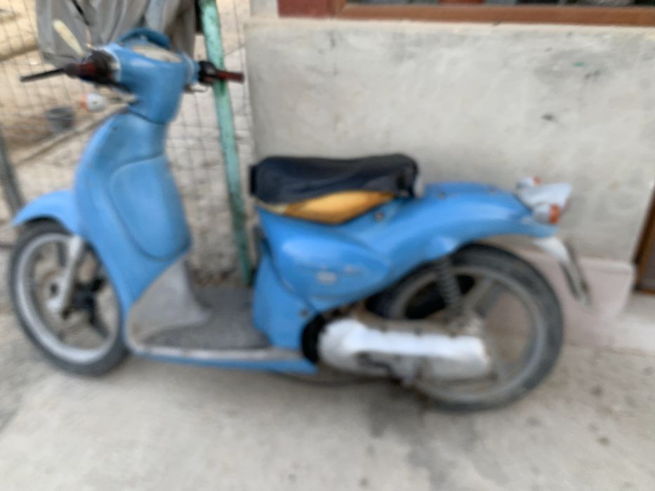 Vand scuter aprilia scarabeo 50 2 t