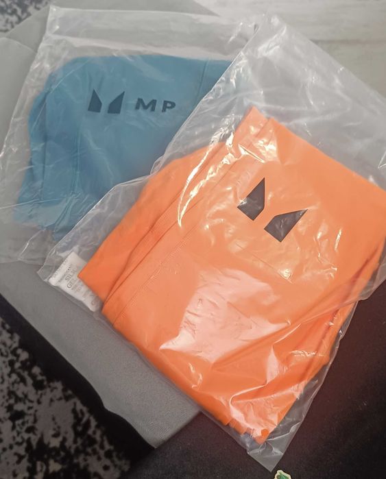 Два спортни клина с етикети MP, размер М