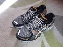 Adidasi Asics 44 import Germania