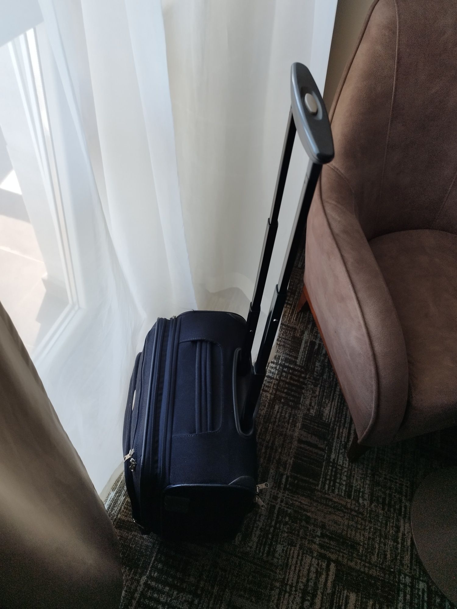 Samsonite син куфар 55 см.