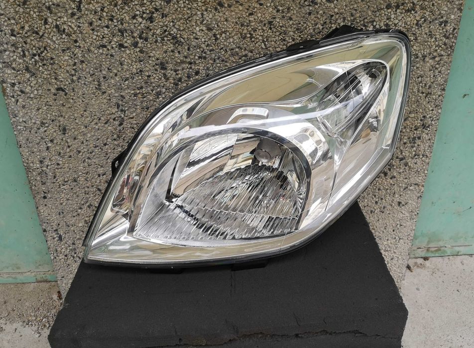 Оригинален фар Fiat Fiorino Citroen Biper  Фиорино Бипер