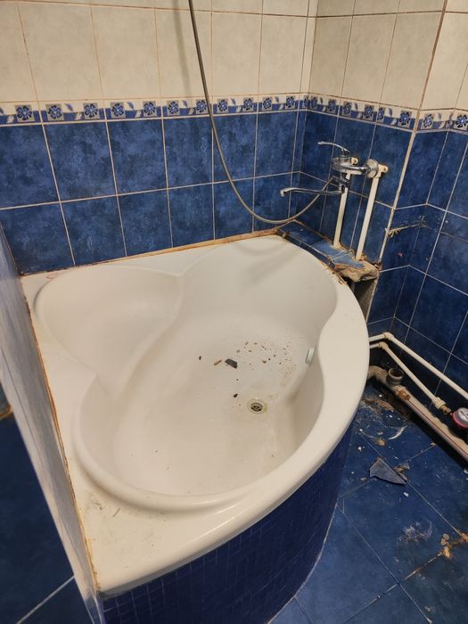 Продается ванна б/у