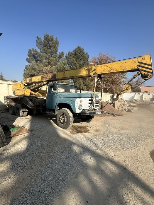 ZIL GYA avtokran sotiladi.