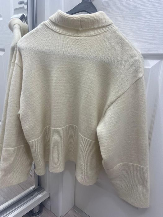 Pulover superb din lana , pantofi si pardesiu