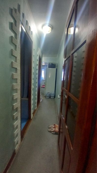 3 хонали сотилади 1 этаж 4этажли  панел дом