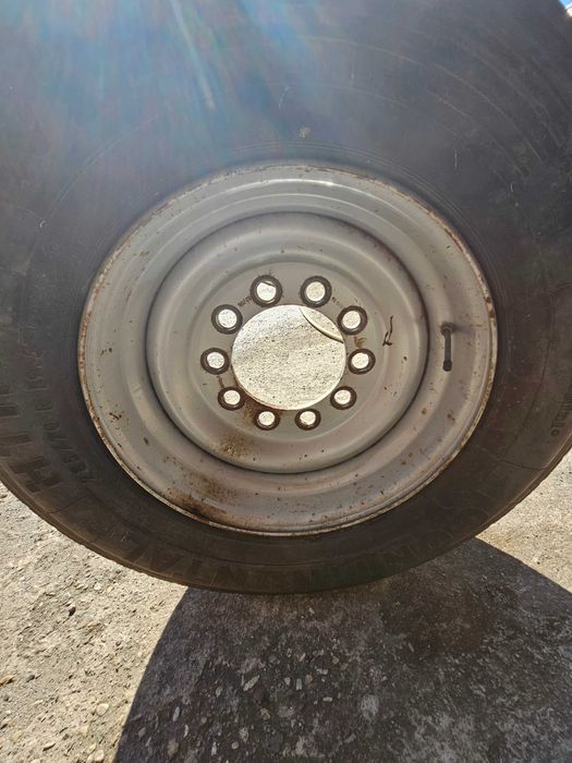 Гуми с джанти 285/70/19.5