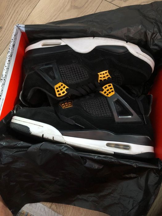 Jordan 4 black cat