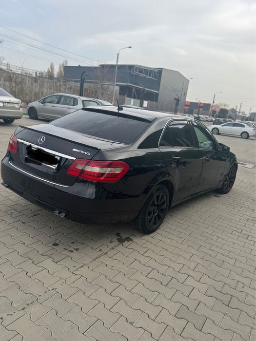 Vand  sau schimb e220!!